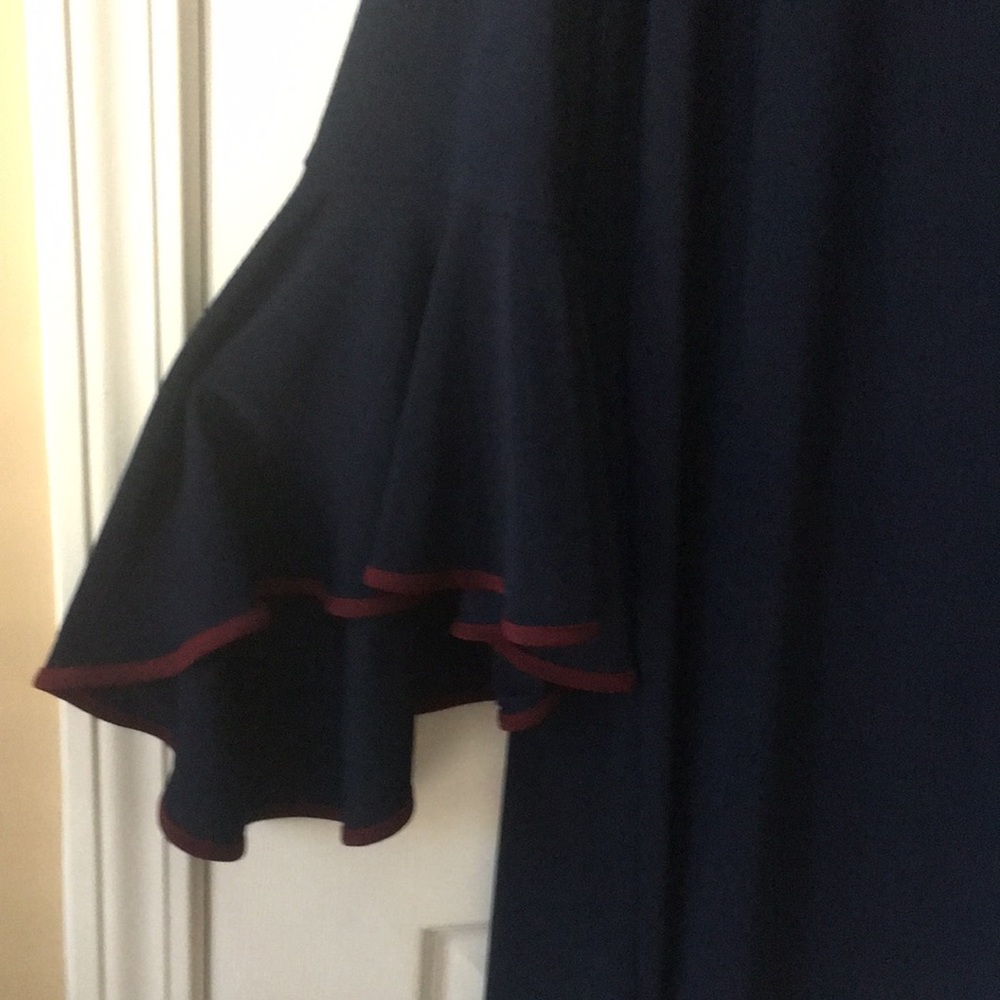 Dress - Picture 4 of 9